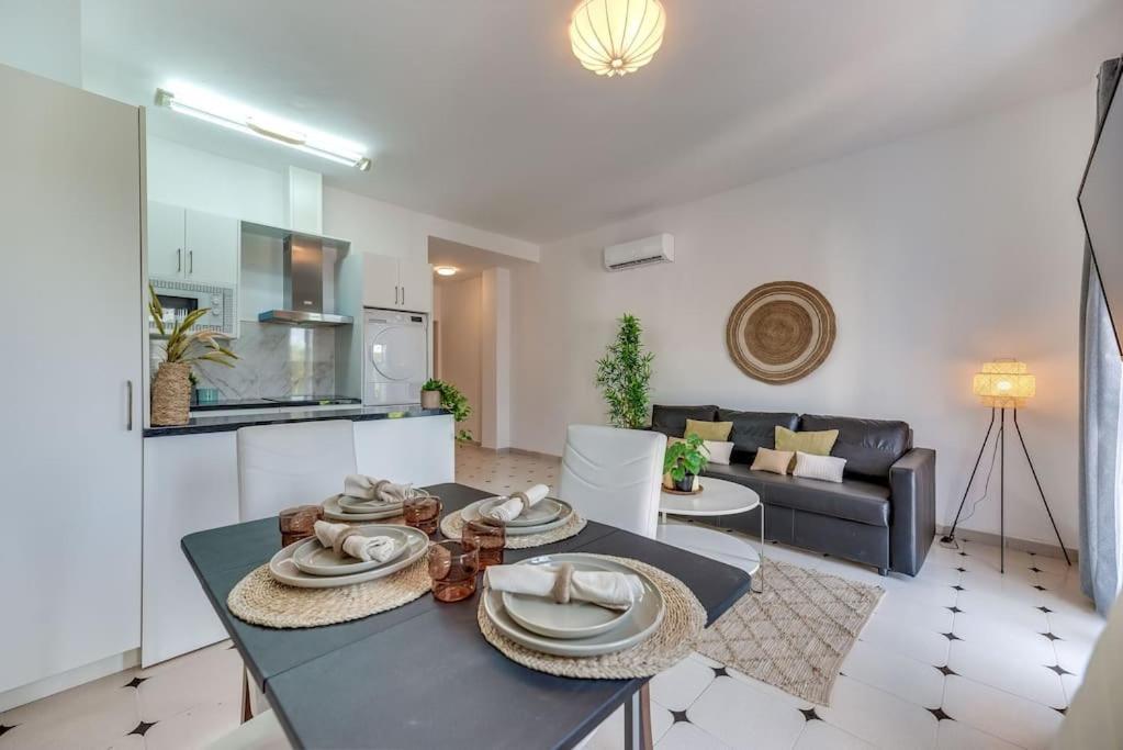 Lxr La Perla Renovated 2Hab. Apt 베날마데나코스타 외부 사진